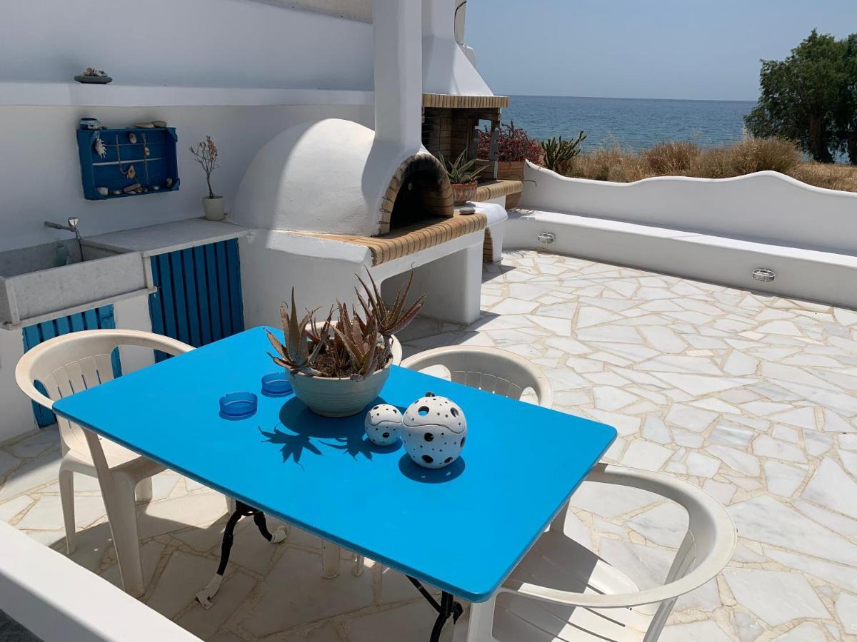 Blue Sea Villa & Apartments Makrýgialos Eksteriør billede