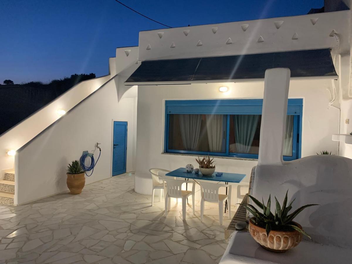 Blue Sea Villa & Apartments Makrýgialos Eksteriør billede