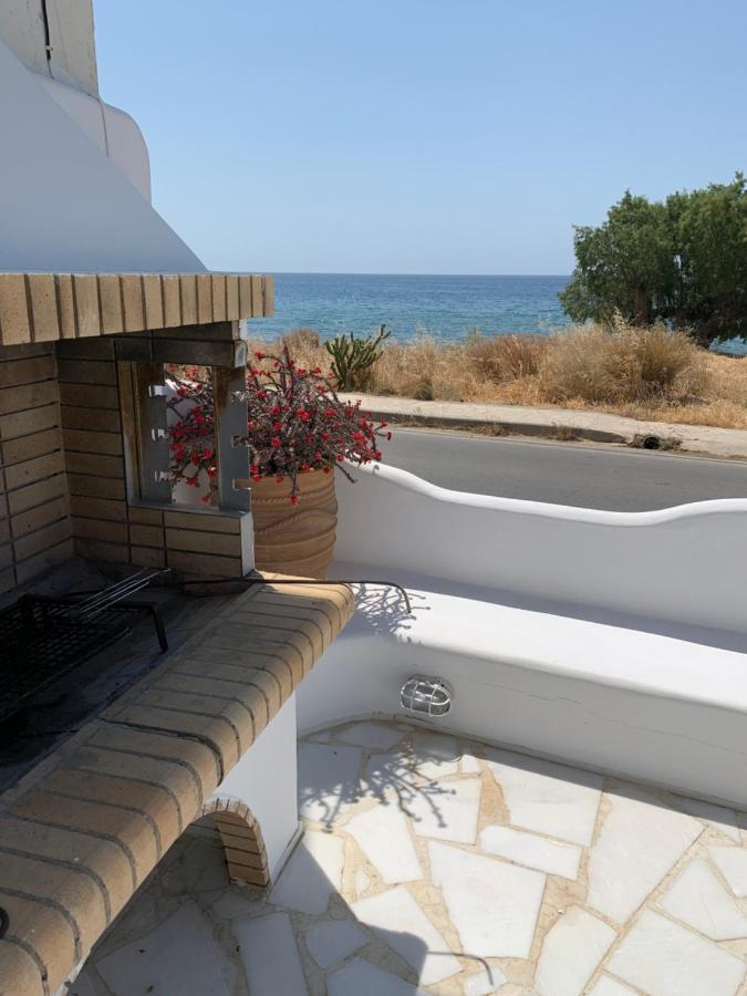 Blue Sea Villa & Apartments Makrýgialos Eksteriør billede