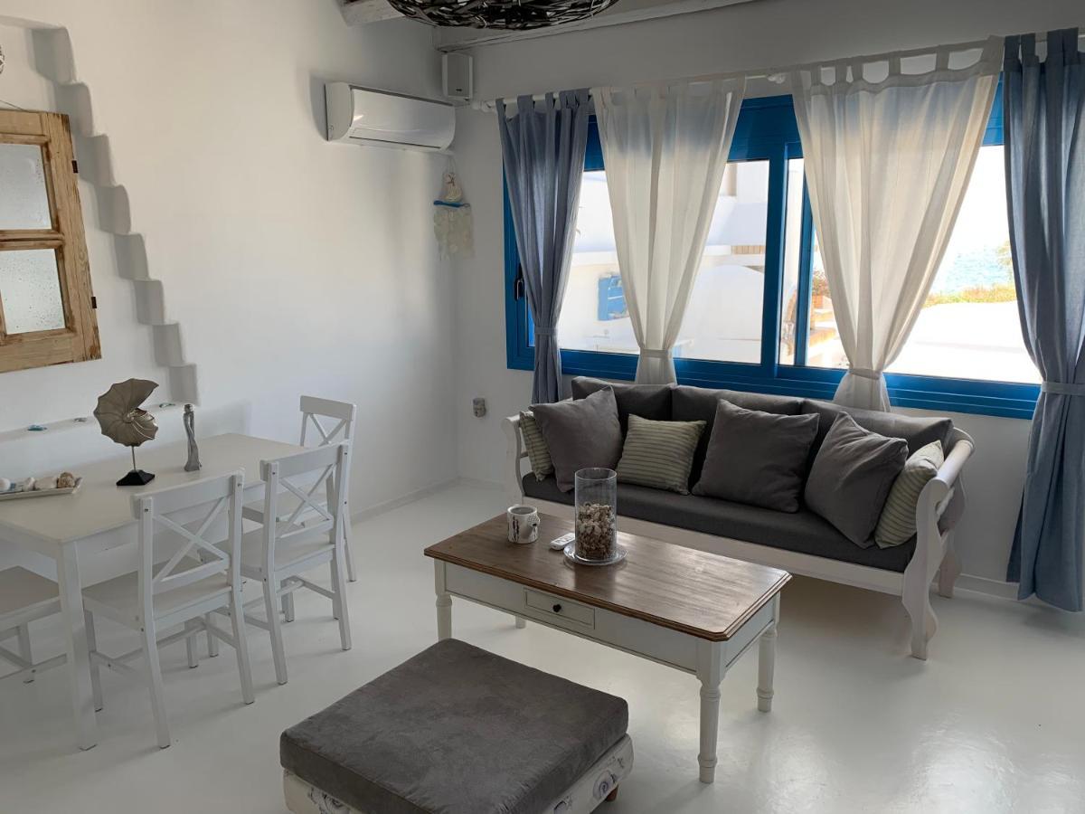 Blue Sea Villa & Apartments Makrýgialos Eksteriør billede