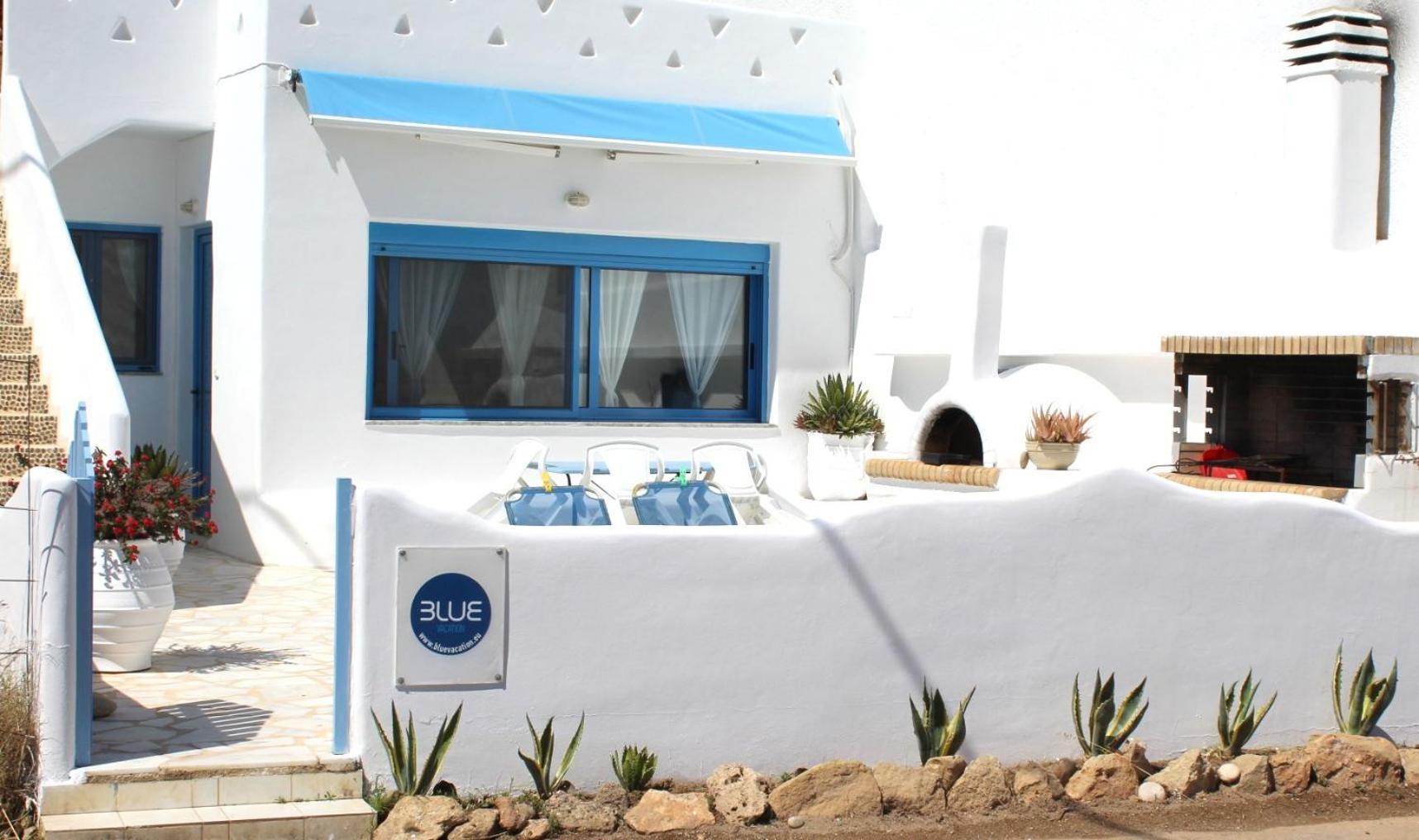 Blue Sea Villa & Apartments Makrýgialos Eksteriør billede
