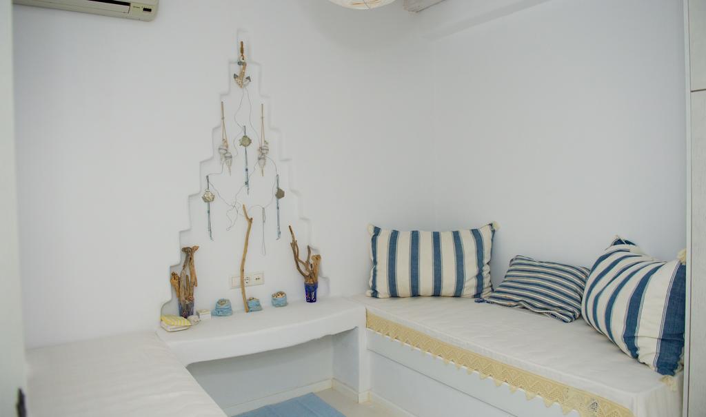 Blue Sea Villa & Apartments Makrýgialos Eksteriør billede